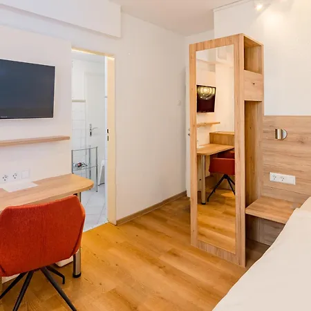 فندق Erbprinzenhof 2*