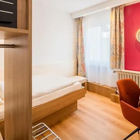 艾尔普林森豪夫酒店 2* 卡尔斯鲁厄