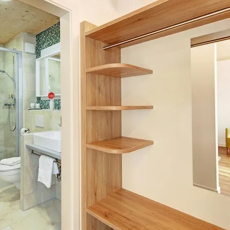 艾尔普林森豪夫酒店 2*